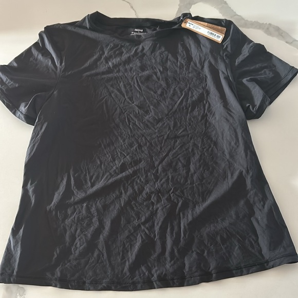 NWT, SKIMS Fits Everybody T-shirt, BLACK, Size 2x - Picture 6 of 13